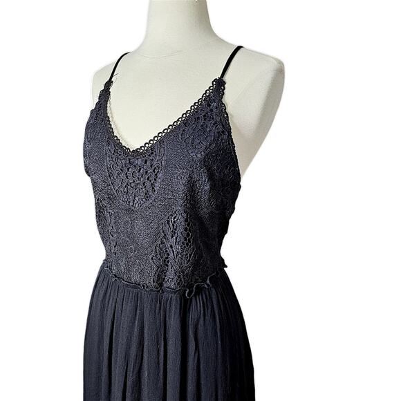 Annabelle Strappy Back Lace Dress in Black Size Large NWT - Picture 10 of 16